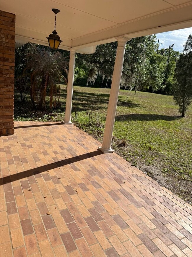 Building Photo - 5 Acre Home!!!!