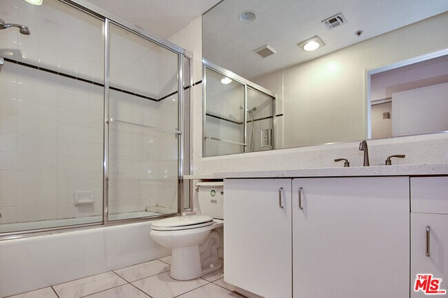 Building Photo - 333 Westminster Ave