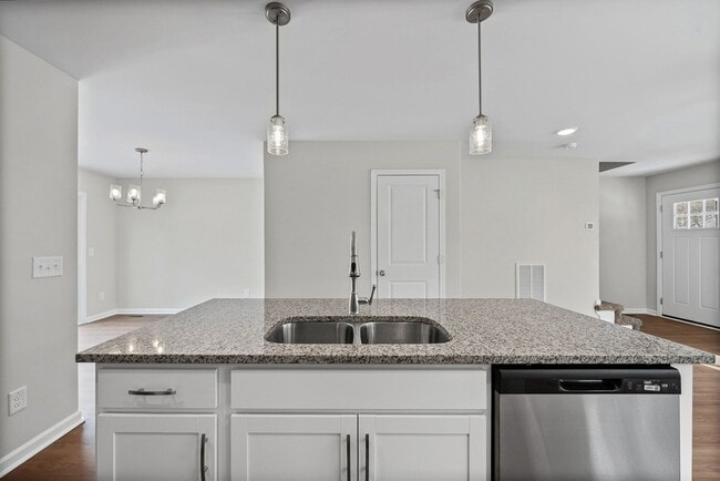 Building Photo - 839 Cumberland Dr