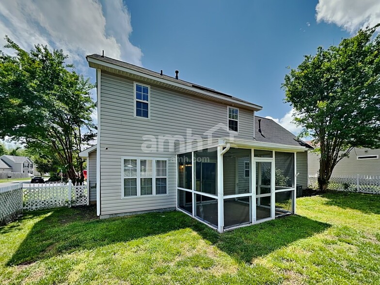 Building Photo - 8027 Trotter Rd