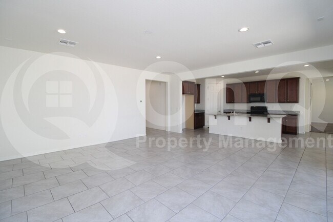 Building Photo - 16090 W Shaw Butte Dr