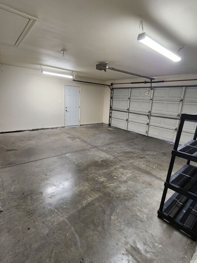 Building Photo - 1609 Cashmere Dr