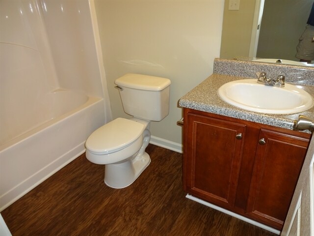 Building Photo - 3738 Renfroe Ave