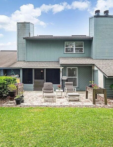 Building Photo - 8079 Village Gate Ct