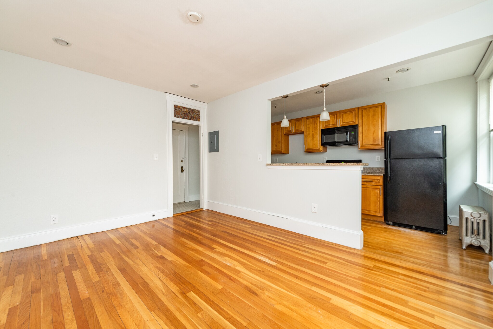 Building Photo - 99 Chestnut Hill Ave