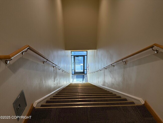 Building Photo - 300 Front St