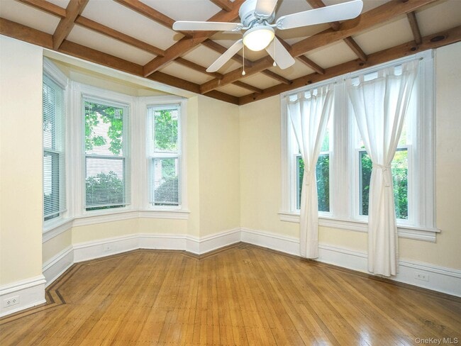 Building Photo - 27 Summit Ave