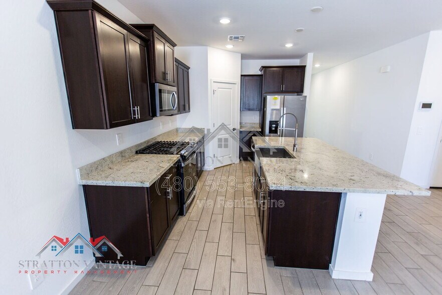 Building Photo - 2520 San Esteban Dr