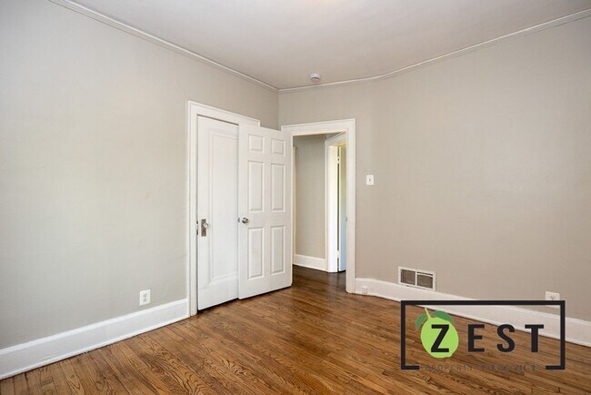 Building Photo - 3740 Tyler St