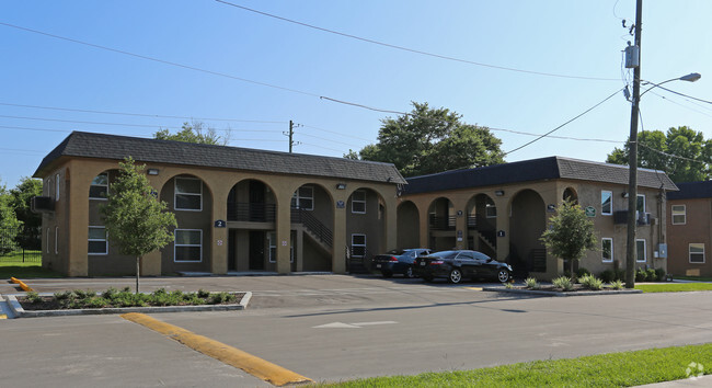 Building Photo - University Plaza