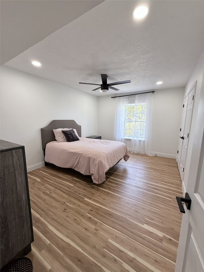 Building Photo - 2601 Bellefontaine St