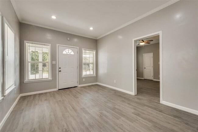 Building Photo - 507 Enid St