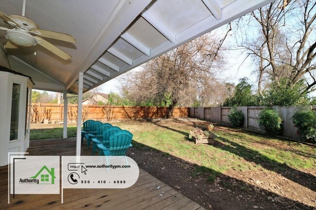 Building Photo - 256 Newport Dr