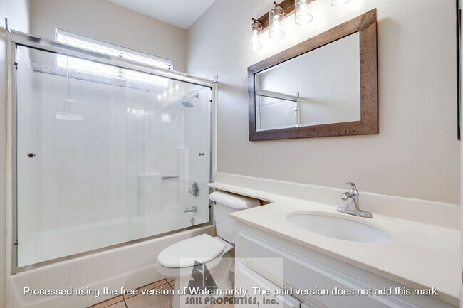 Building Photo - Welcome to this stunning 2-bedroom+loft, l...