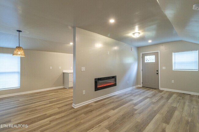 Building Photo - 4910 Cleage St SW