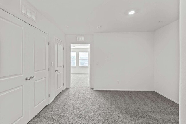 Building Photo - 4919 Olive Mesa Ave