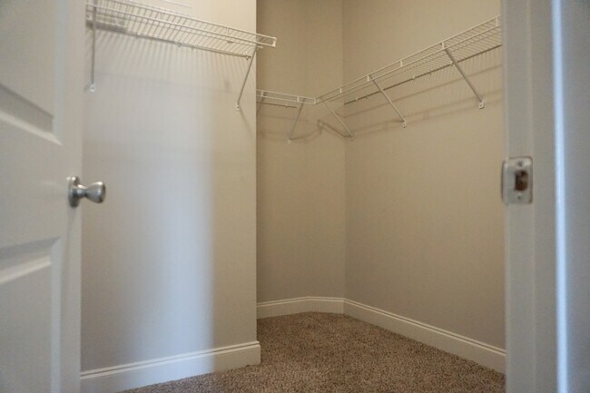 Building Photo - 108 Creve Core Dr