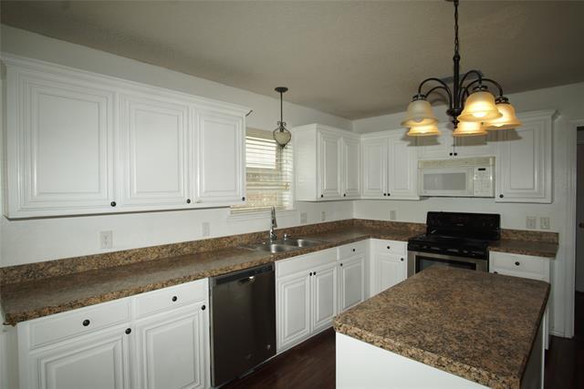 Building Photo - 506 White Swan Dr