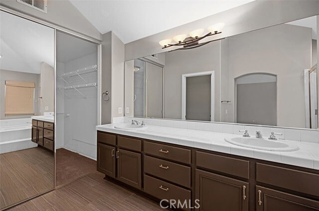 Building Photo - 28 Lawnridge