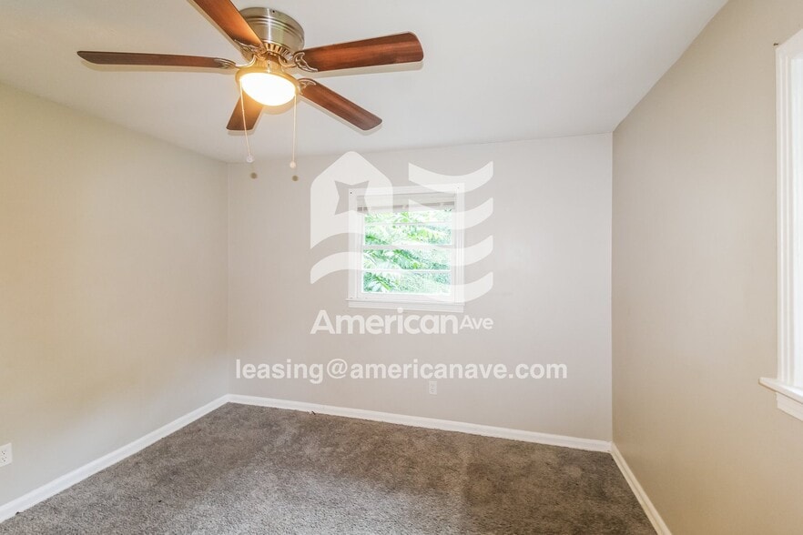 Building Photo - 106 Jones Pl