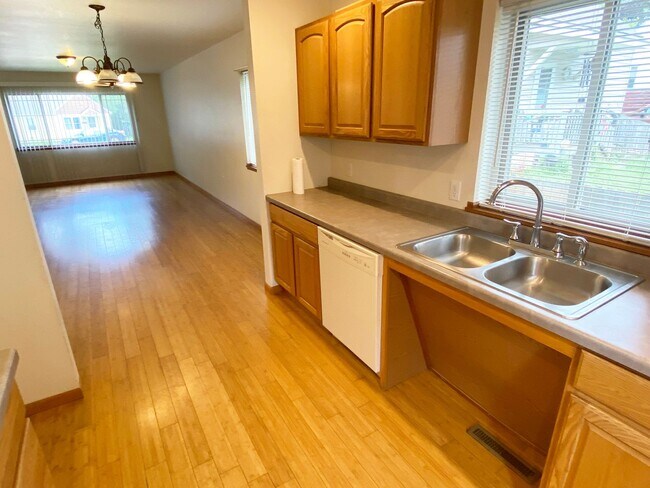 Building Photo - 2-Bedroom, 1-Bath Ranch Style Home - ADA Compliant, Hardwood Floors, & Fenced-In Yard