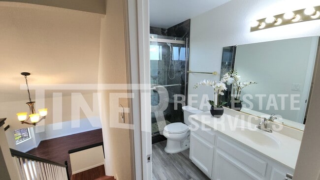 Building Photo - 413 Unity Ct