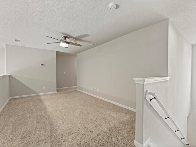 Building Photo - 719 Simeon Dr