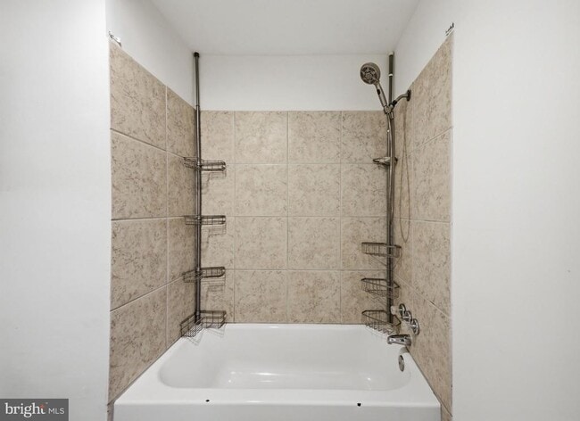 Building Photo - 2636 Lauretta Ave