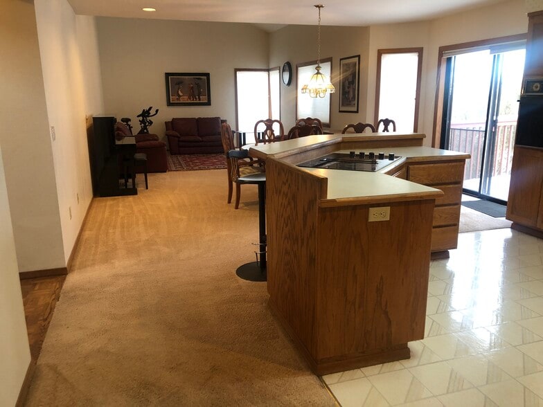 Building Photo - 715 SW Staley Dr