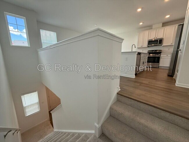 Building Photo - 249 Kingsport Dr