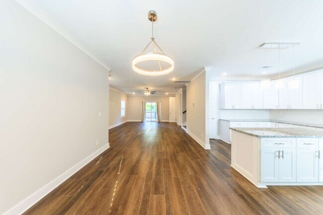 Building Photo - Live Minutes from Downtown, Germantown, Sylvan Park, the Nations & West End