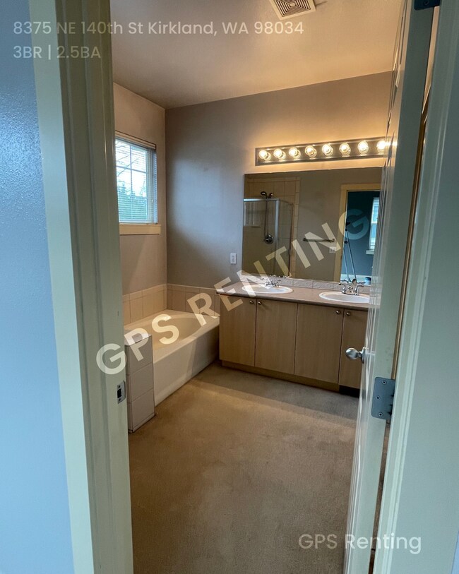 Building Photo - 8375 NE 140th St