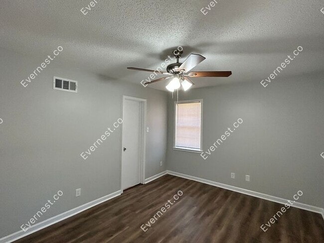 Primary Photo - 6787 Pleasant Hill Rd