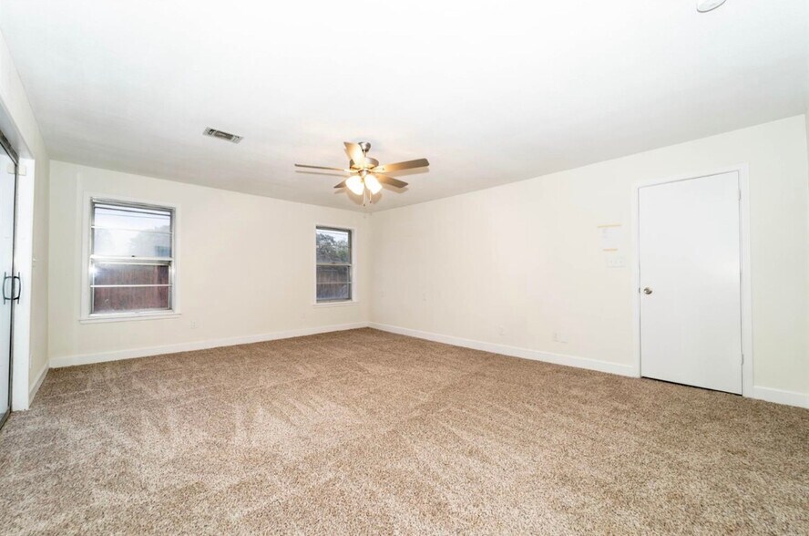 Building Photo - 4939 47th St