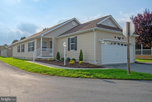 Building Photo - 192 Daffodil Dr