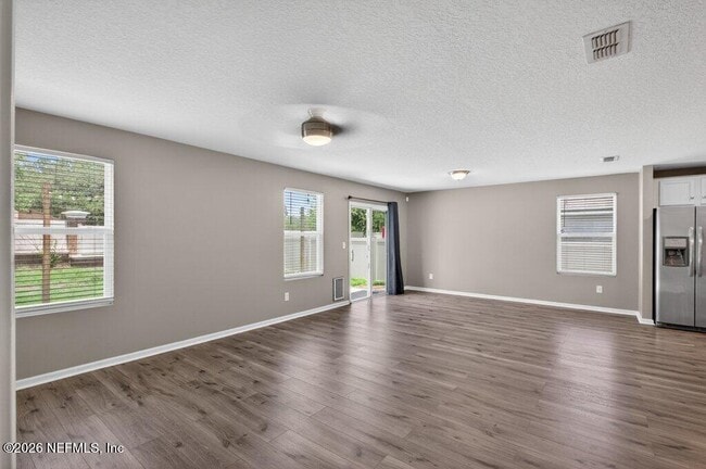 Building Photo - 9099 Tahoe Ln