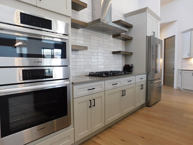 Building Photo - Stunning Home in Redlands Mesa