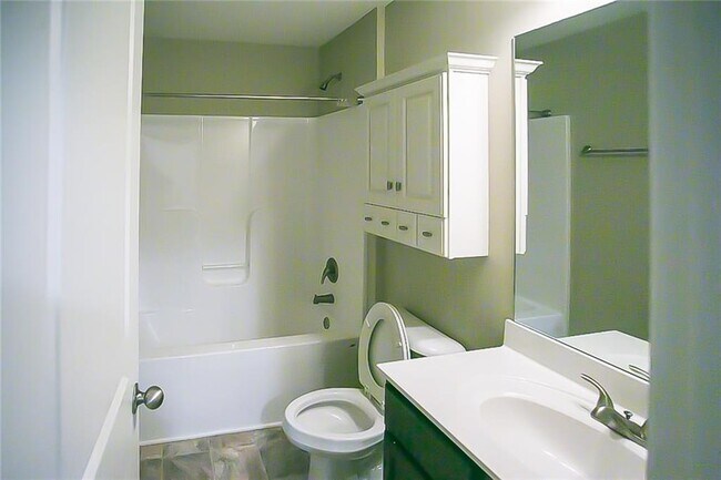 Building Photo - 4719 Sweet Water Dr