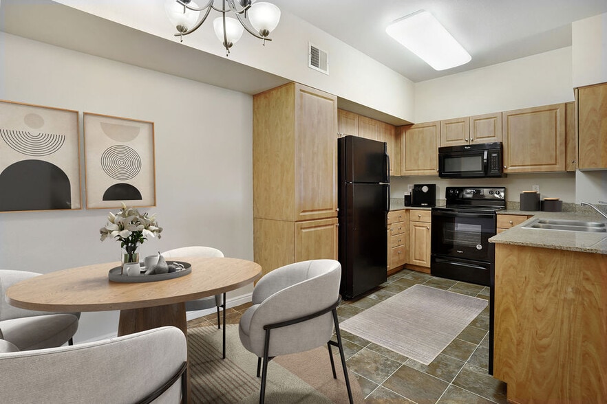 Building Photo - The Villas at Riverside