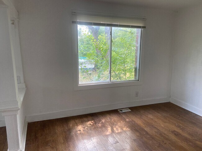 Building Photo - 18475 Wexford St