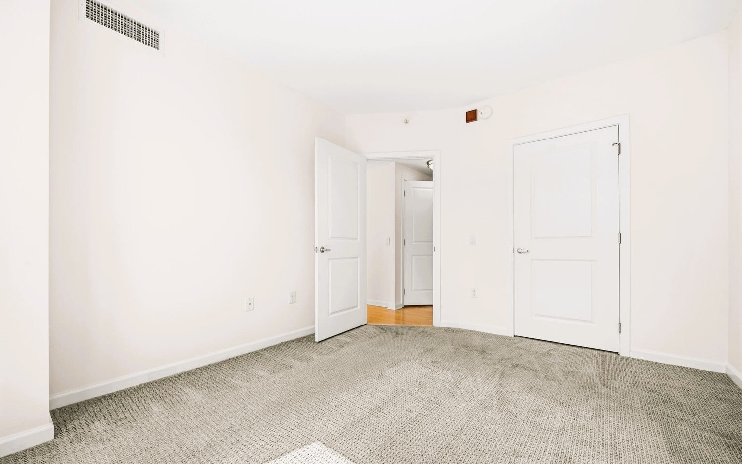 Bedroom - 440 L St NW