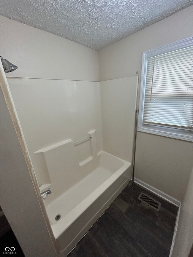 Building Photo - 1759 Howard St