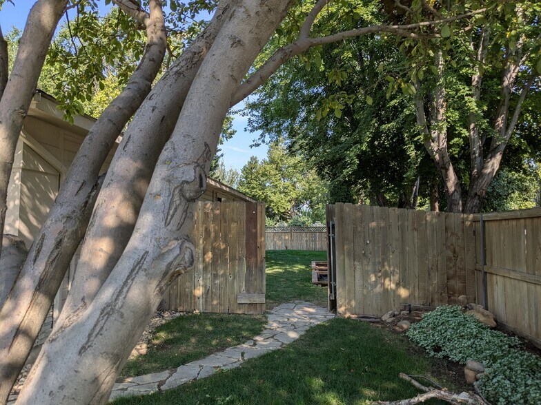 Building Photo - 17016 N Tanner Pl