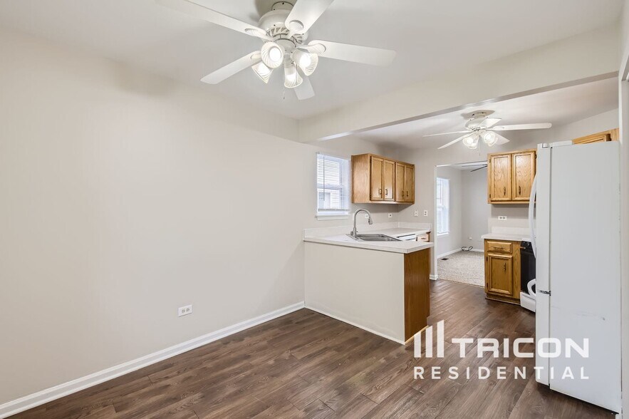 Building Photo - 4102 Brenton Dr