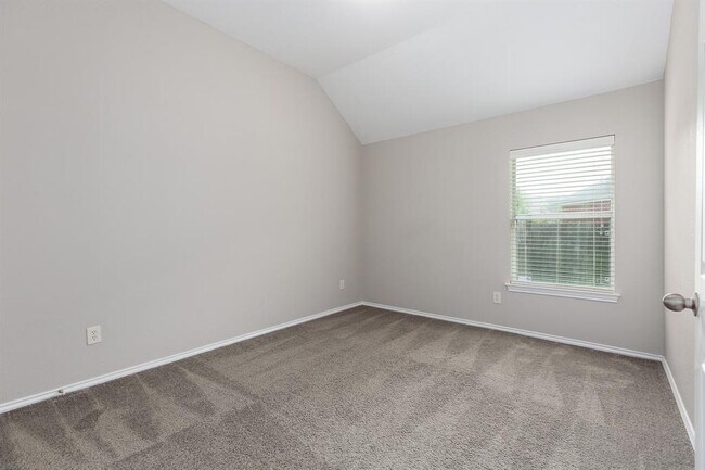 Building Photo - 13039 Golden Water Ct