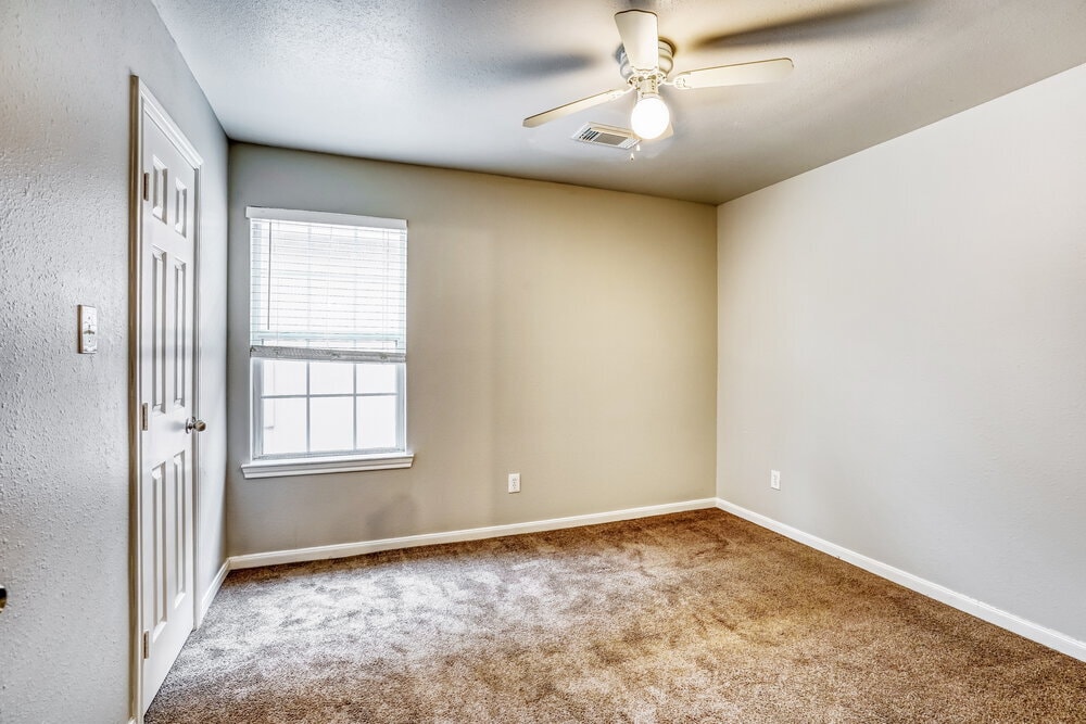 Building Photo - 4939 N Cancun Dr