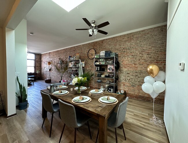 Building Photo - 33 N Washington St