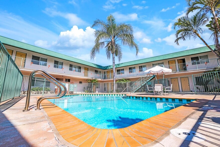 Building Photo - Bryant