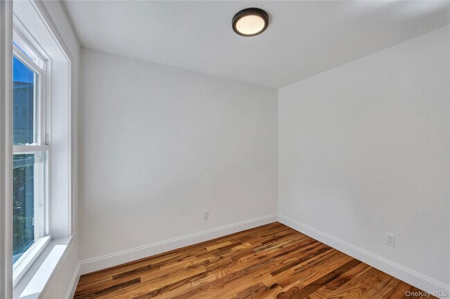 Building Photo - 177 Waverly Ave