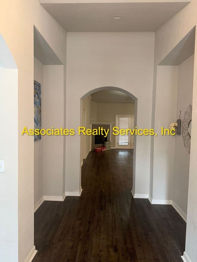 Building Photo - Spacious 4-Bedroom Home with Office in Portofino!  LOOK!